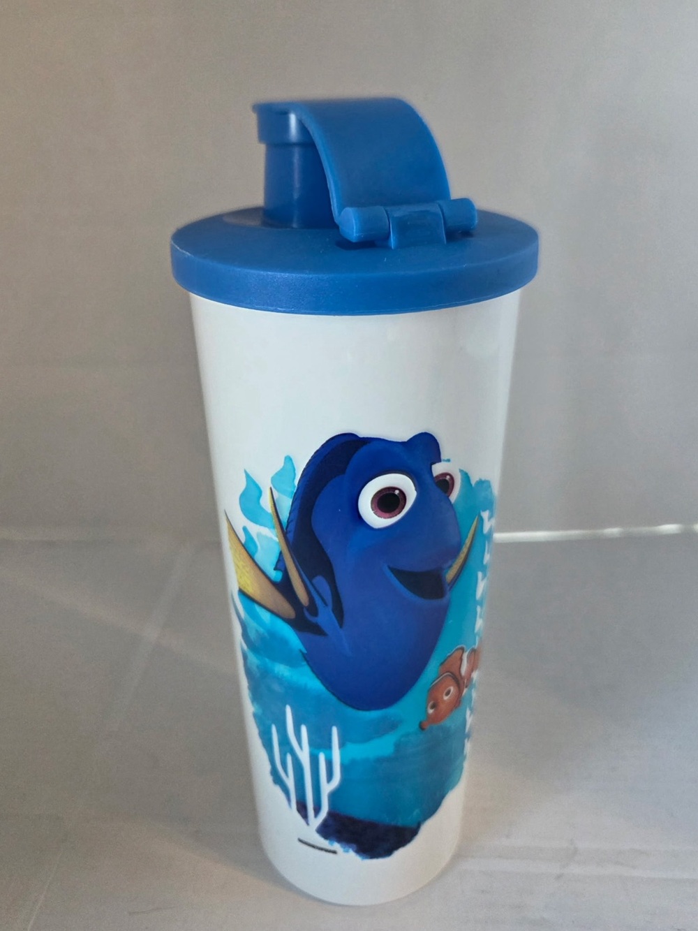 Tupperware Finding Dory Travel Cup Disney Movie Collectible